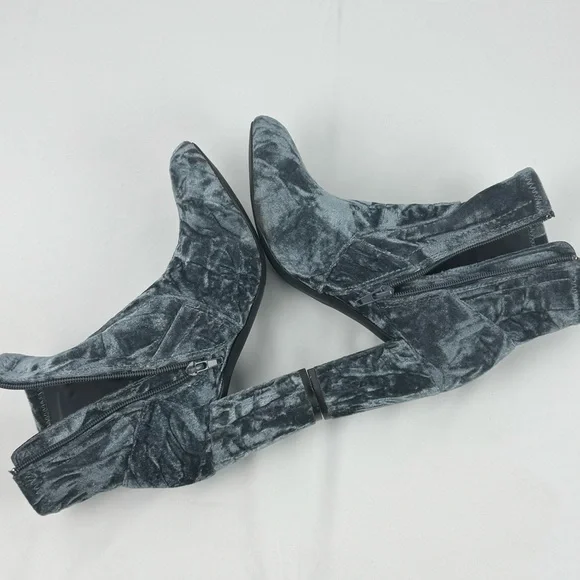 Steve Madden Gray Velvet Ankle Boots with Block Heel - Picture 7 of 12